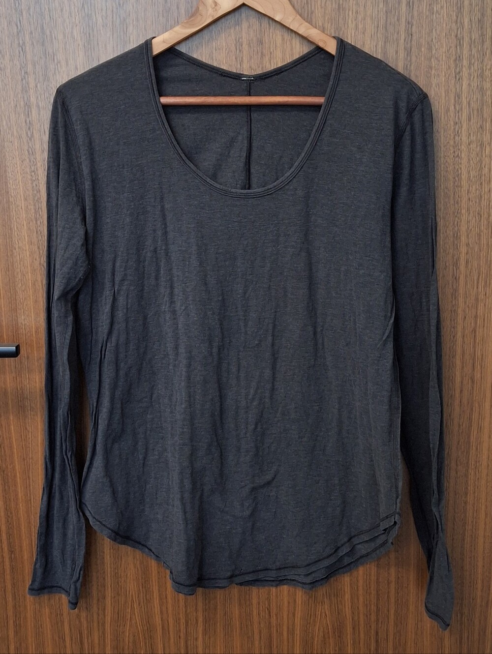 LULULEMON Scoopneck LS Top Sz L